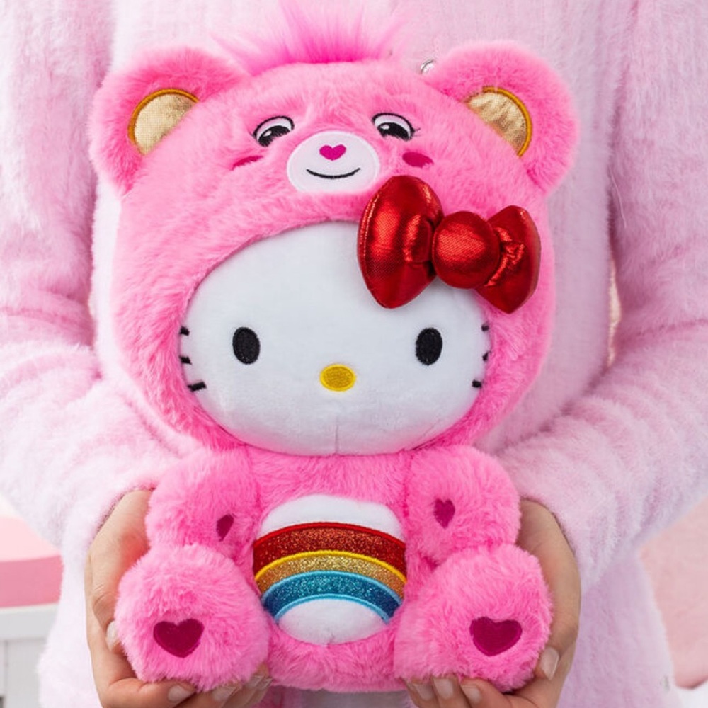 Care Bears™ – Hello Kitty and Friends Fun Size Plush – Hello Kitty as Cheer Bear - Picture 2 of 3
